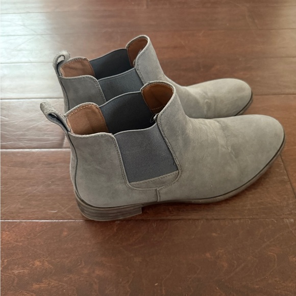 Gray Suede Men's Chelsea Boots - Picture 4 of 7